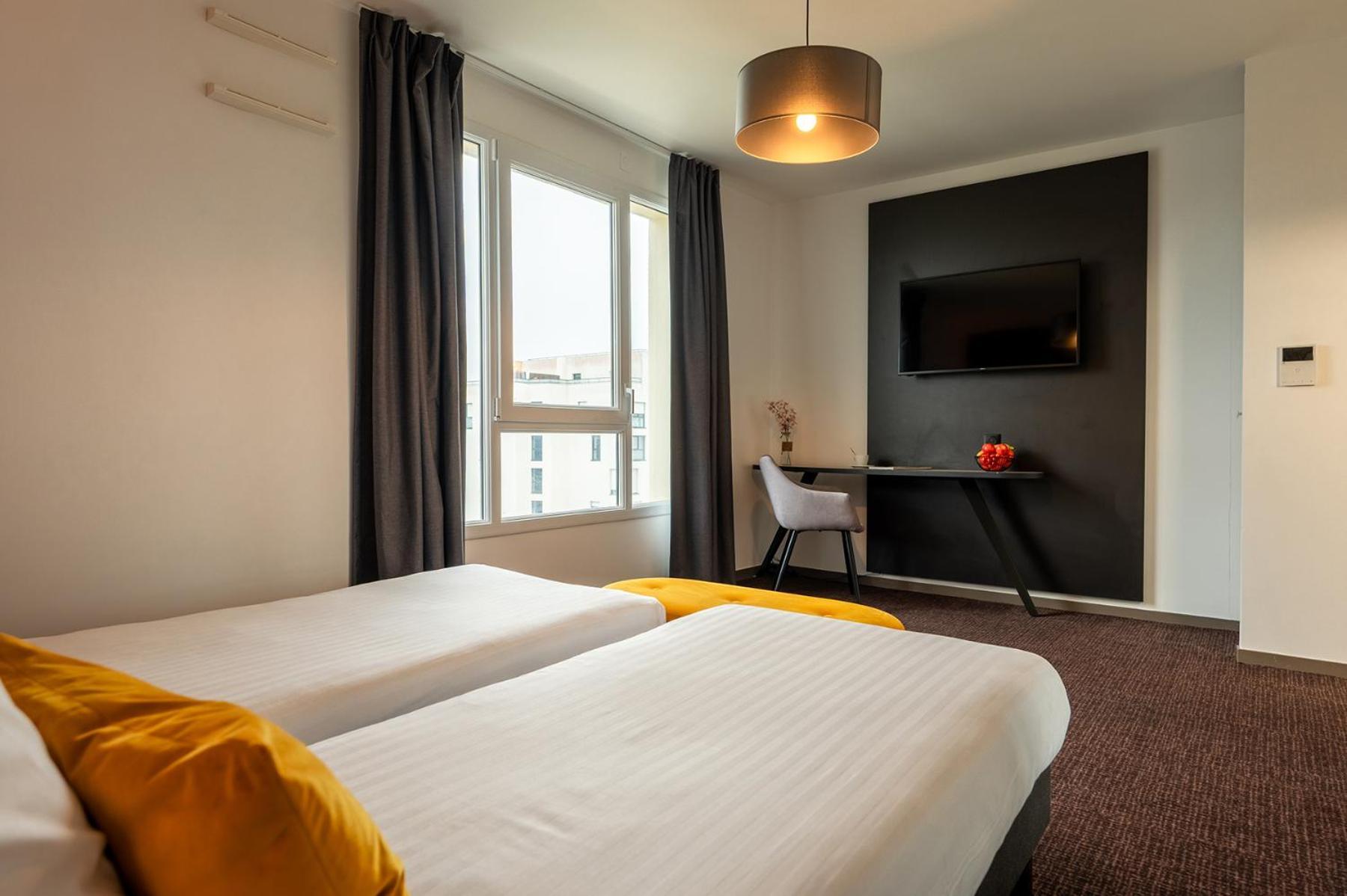 Néméa Appart'Hôtel Vélizy Europe Extérieur photo